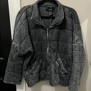 Dark Gray Puffer Jacket with Quilted Pattern and High Collar